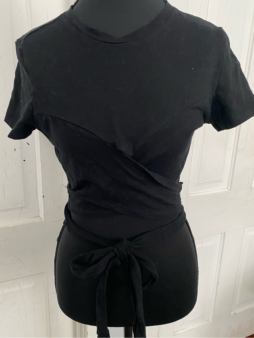 Black Short Sleeve Wrap Tie Crop Top